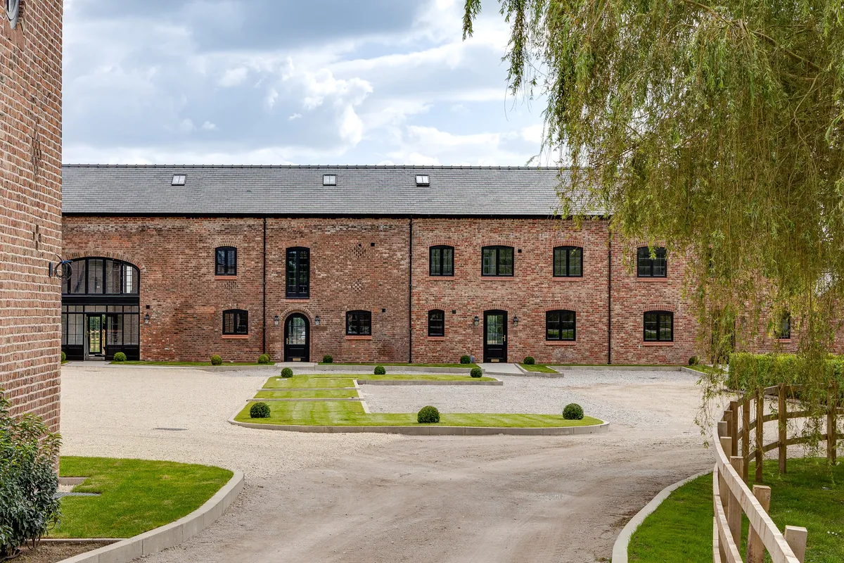 No. 11, Old Hall